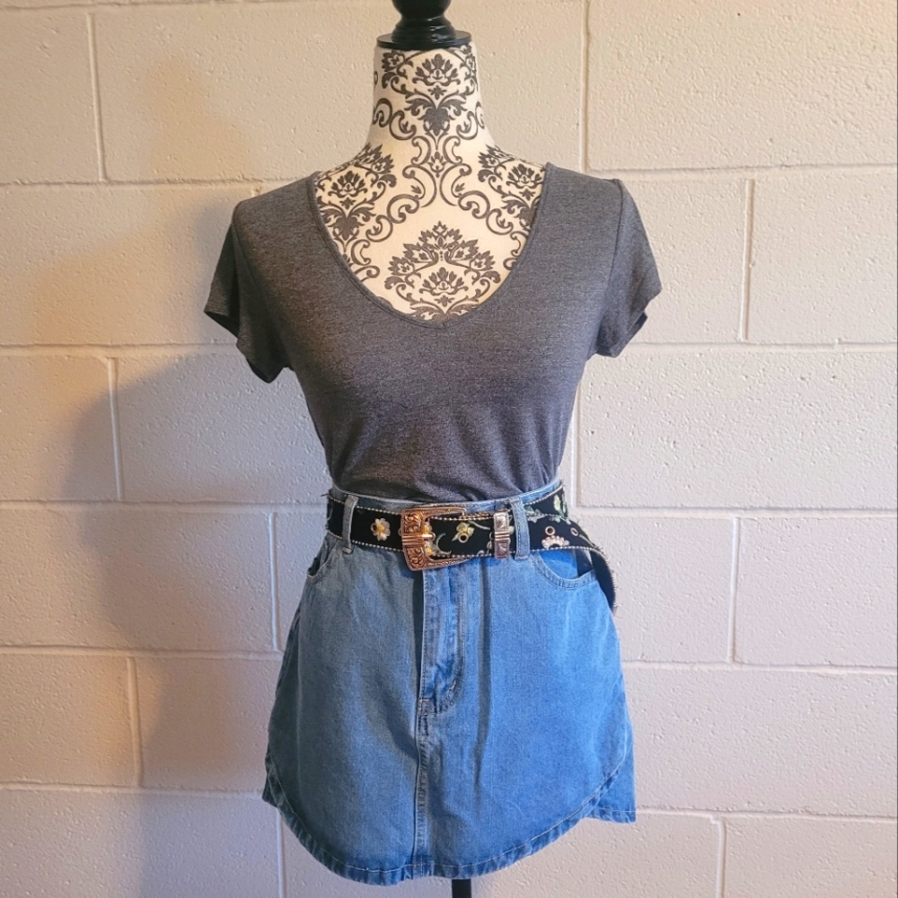 Garage medium grey crop top